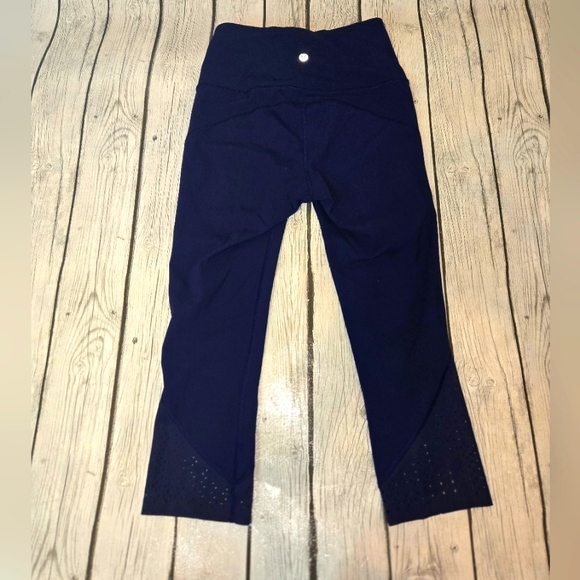 Lululemon Anew Crop Athletic Leggings Size 4 Hero Blue - Picture 10 of 13